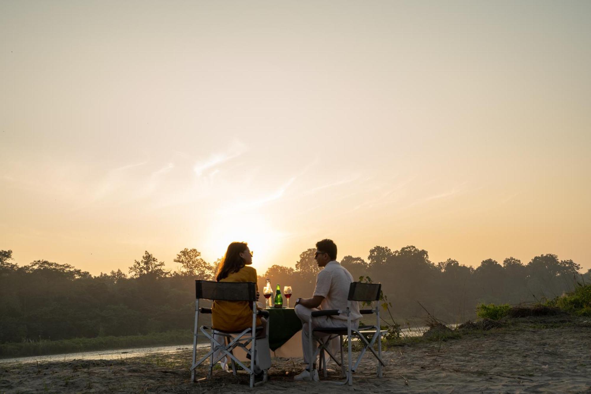 Hotel Kasara Chitwan Patlahara Zewnętrze zdjęcie