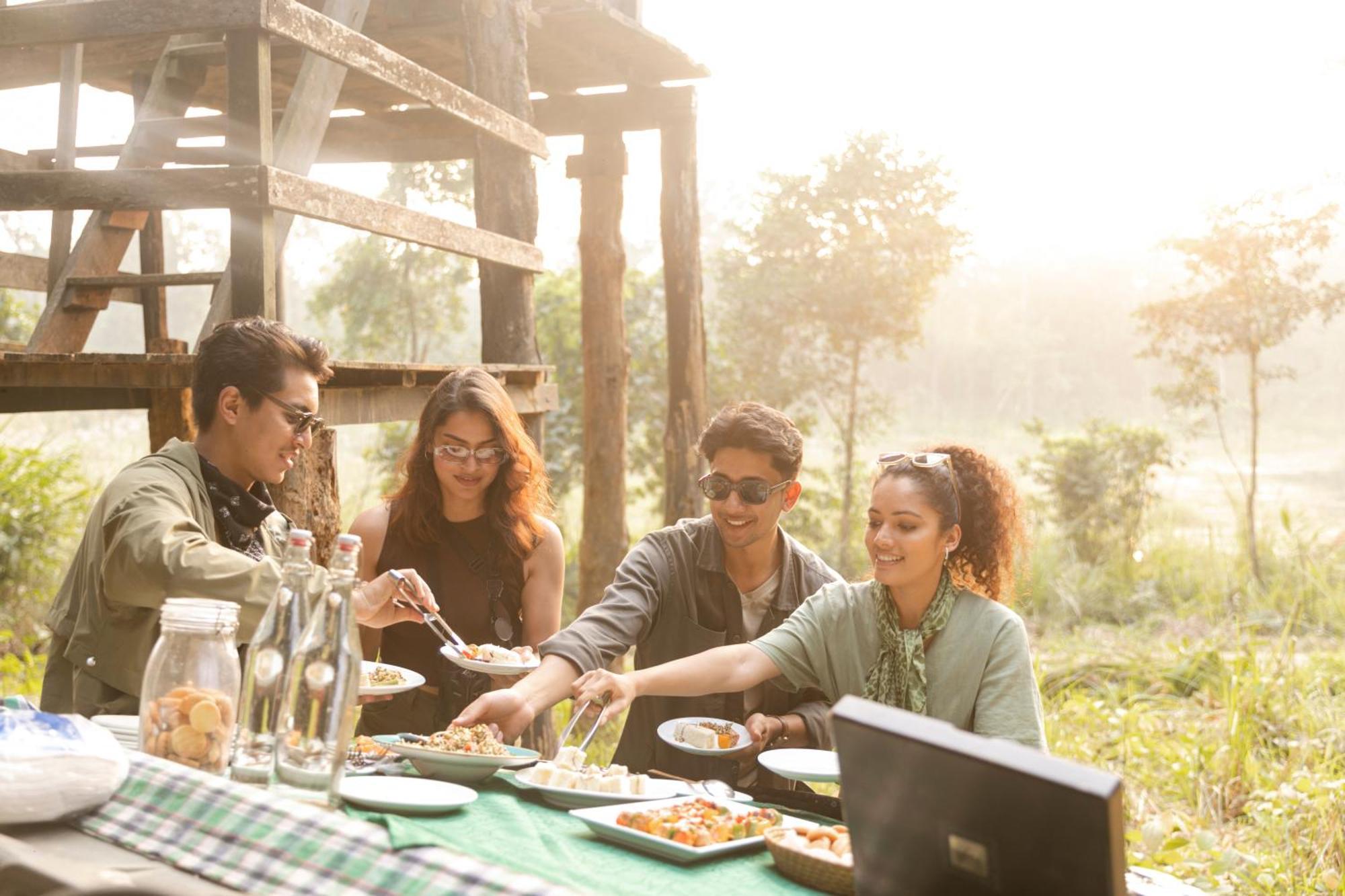 Hotel Kasara Chitwan Patlahara Zewnętrze zdjęcie