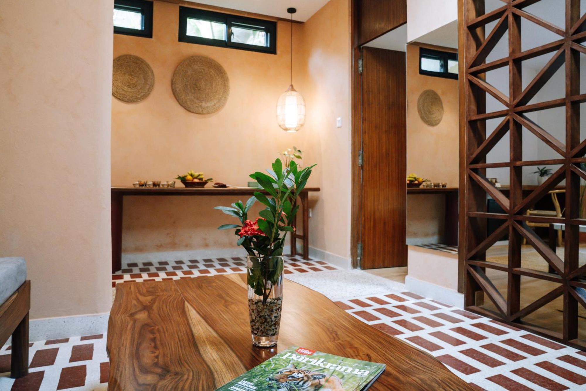 Hotel Kasara Chitwan Patlahara Zewnętrze zdjęcie