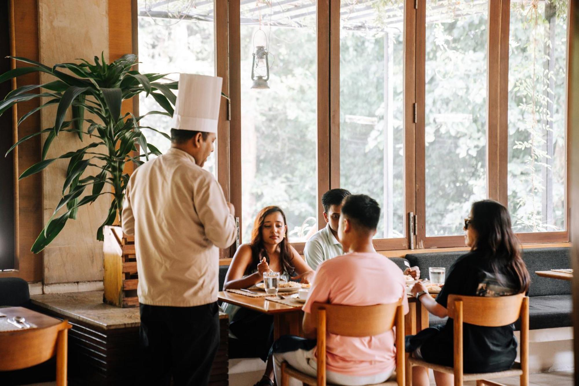 Hotel Kasara Chitwan Patlahara Zewnętrze zdjęcie